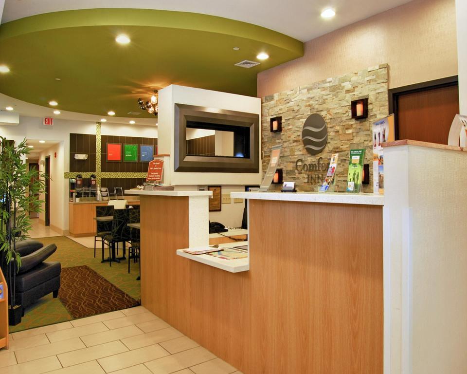 Red Roof Inn Pittsburgh - Mcknight Rd Εξωτερικό φωτογραφία