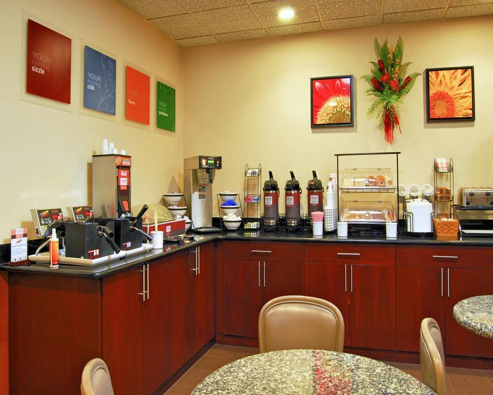 Red Roof Inn Pittsburgh - Mcknight Rd Εξωτερικό φωτογραφία