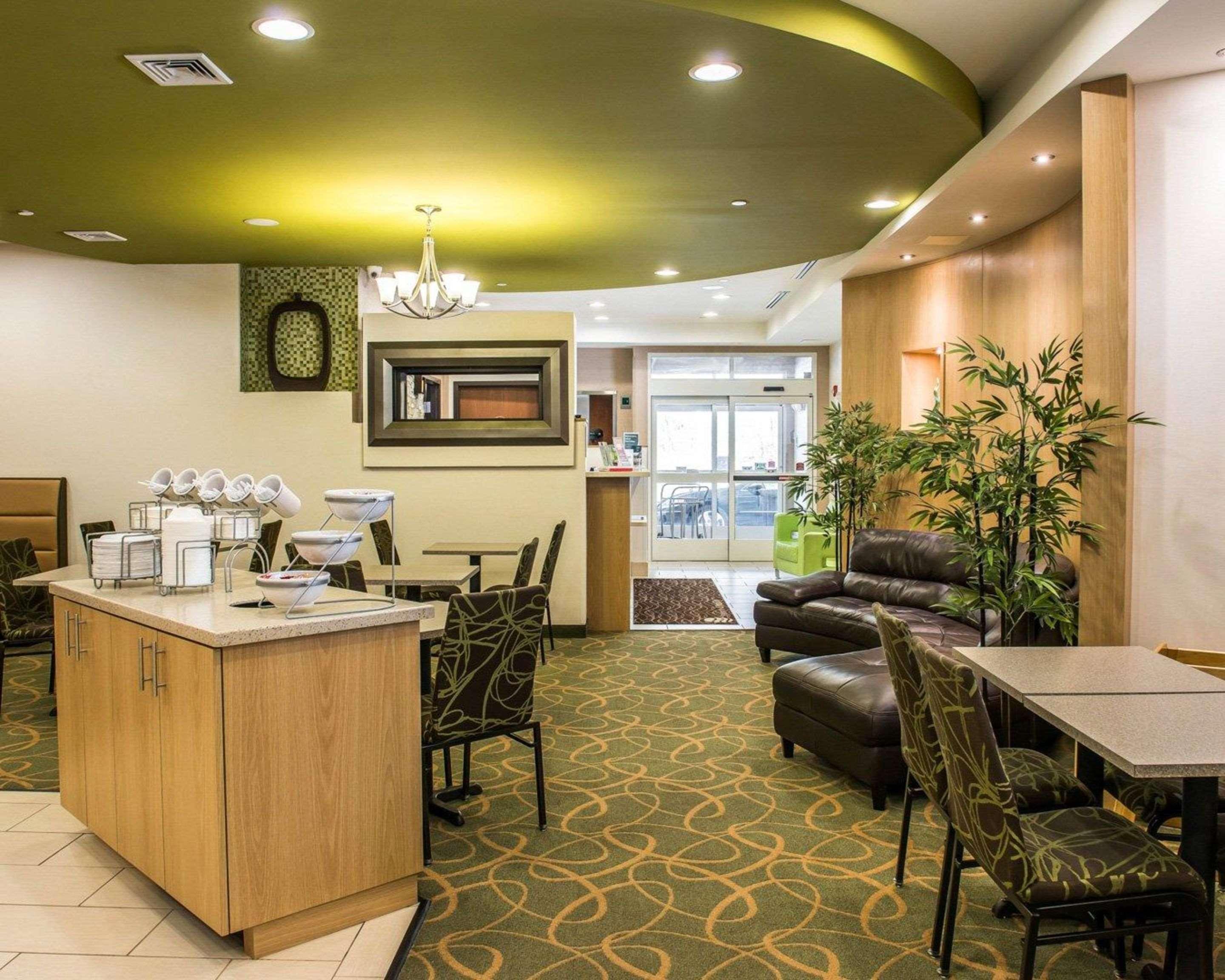 Red Roof Inn Pittsburgh - Mcknight Rd Εξωτερικό φωτογραφία
