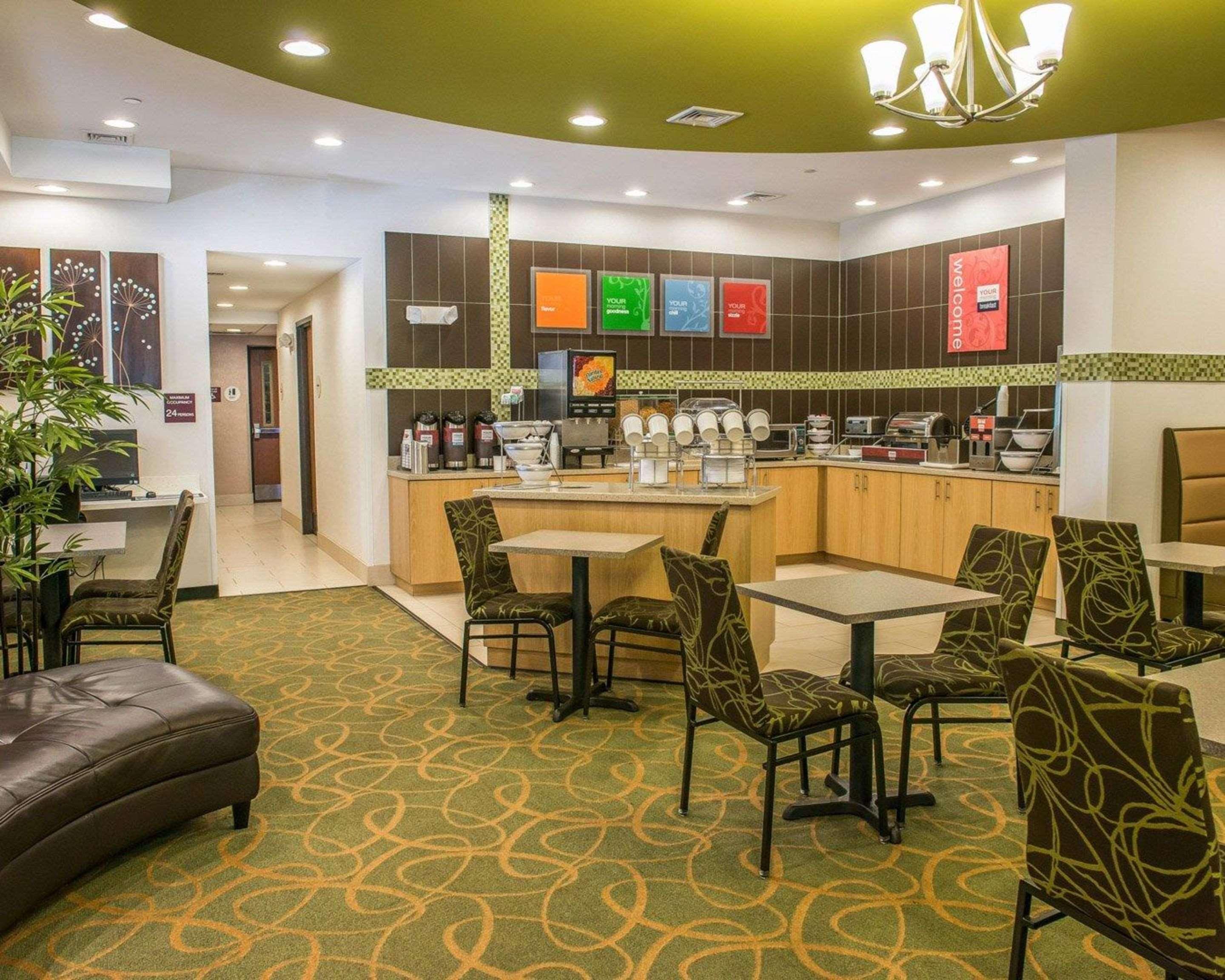 Red Roof Inn Pittsburgh - Mcknight Rd Εξωτερικό φωτογραφία